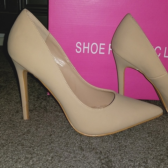 Nude Heels - Picture 2 of 4